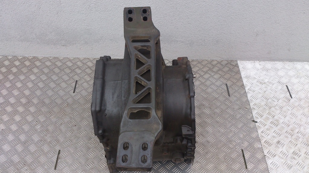 фото №1, Корпус коробки передач средняя scania r gr 905