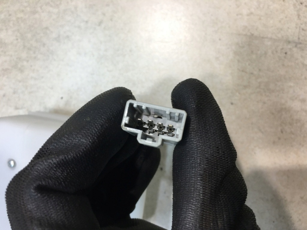 фото №8, Замок мікровимикач кришки багажника civic vii 5d