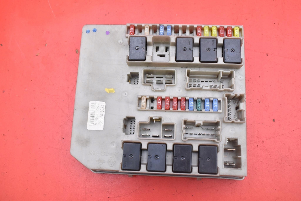 фото №1, Коробка запобіжників 674658a renault clio 3 iii 1.2 16v 75km 05-09