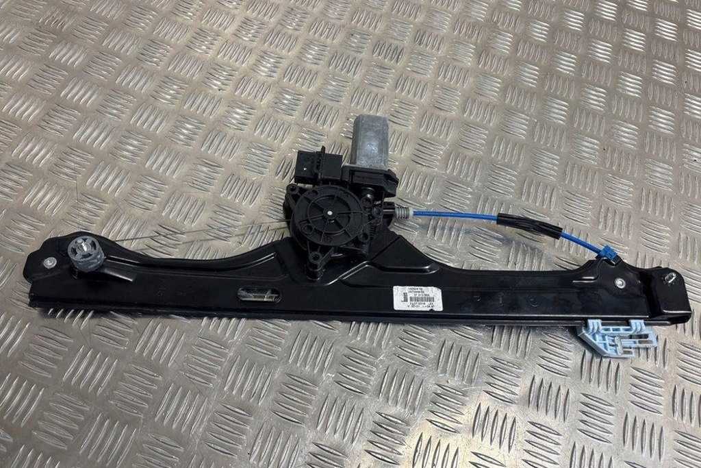 фото №9, Подъемник стекло задних правых дверь bmw 2 gran tourer f46 2579948 2.0l
