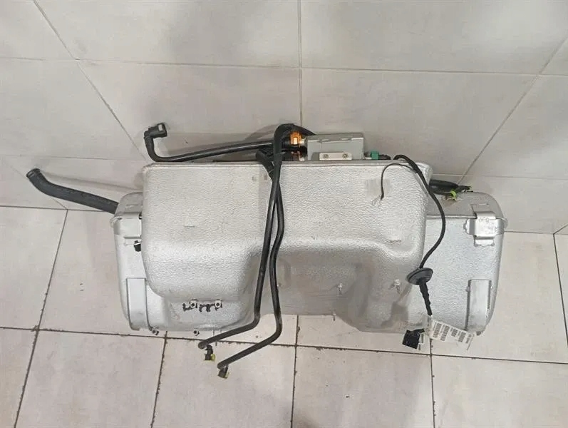 Бак пального ferrari 599 gtb f141 204318 бак пального- Оригінал