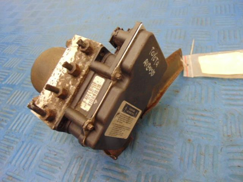 Toyota avensis t25 2.0 16v vvt-i насос abs 2265100416 Зі Шроту