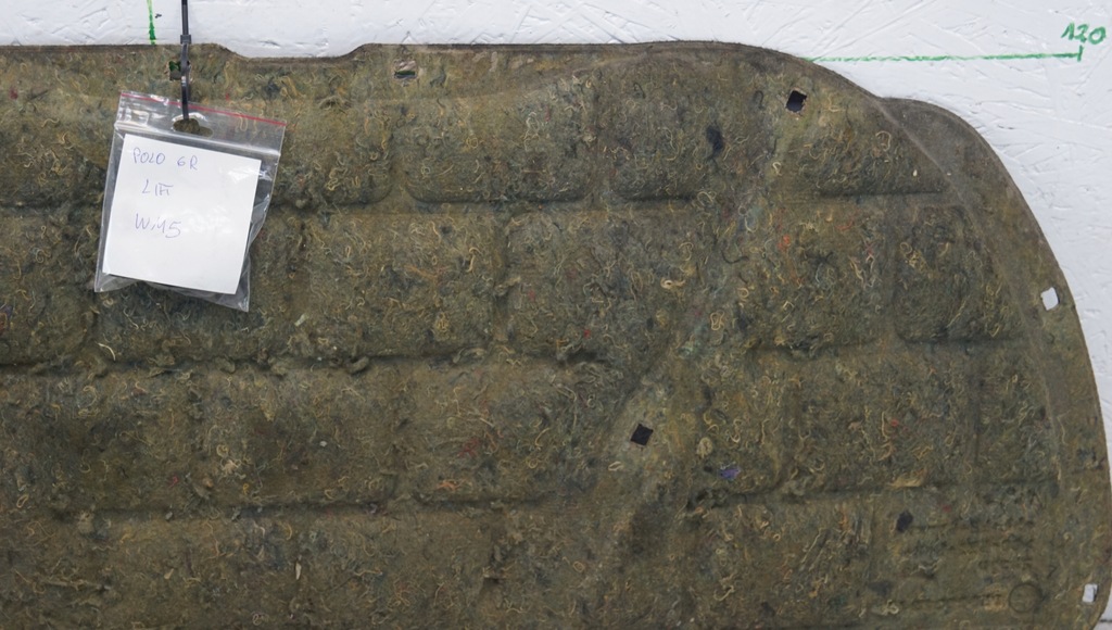 фото №9, Шумоизоляция капот + клипсы vw polo 6r lift