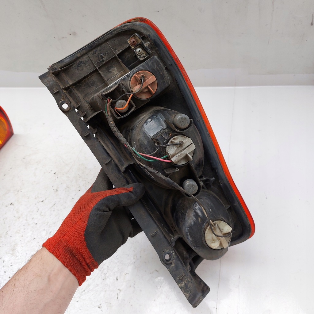 фото №11, Hyundai matrix лампа левая + правая задняя