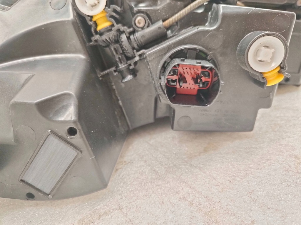 фото №12, Jaguar i-pace x590 mid led перед сторона права j9d313w029ec