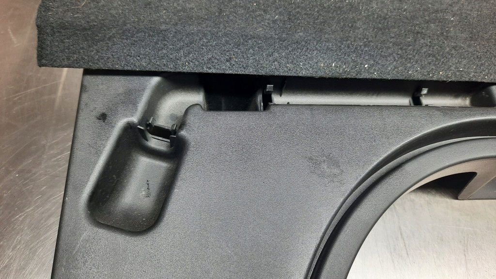 фото №6, Обшивка вкладиш багажника mazda 3 i 03-09r hb 5 двері