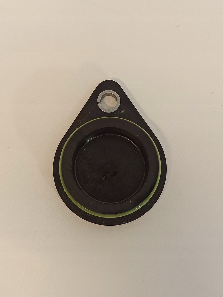 фото №1, Skoda kodiaq гайка заливной масла 04c103335