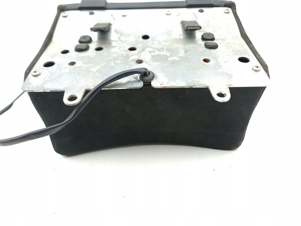 фото №7, Maserati quattroporte 2004 середина підголівник сидіння заднього