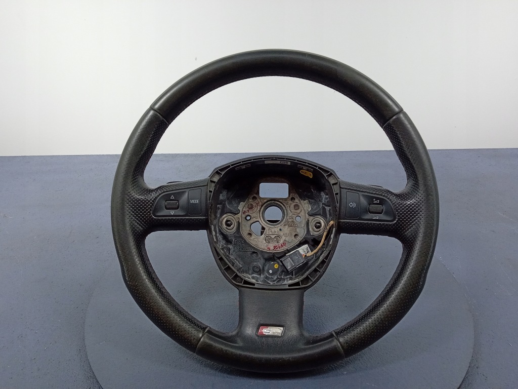 фото №1, Audi q7 i 4l воздуховод трёхспицевая s-line