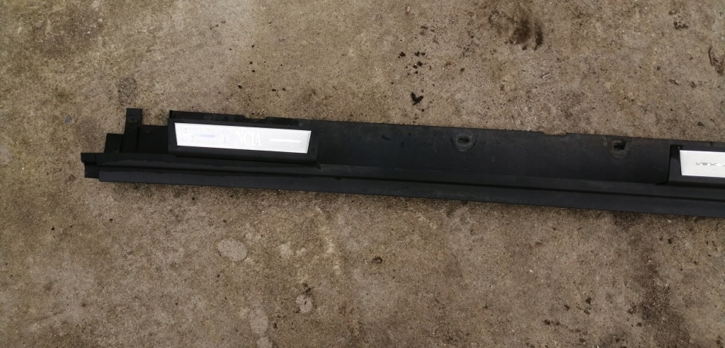 фото №5, Lancia delta iii молдинг порог правая