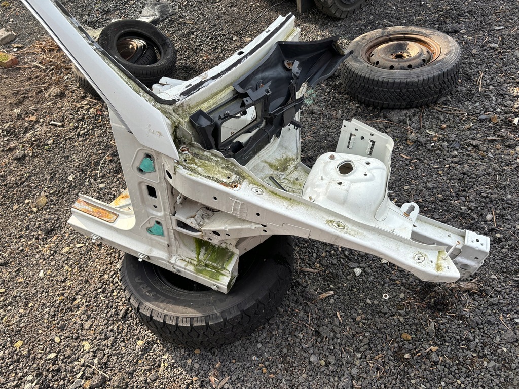 фото №1, Mercedes c w204 чверть права правий перед