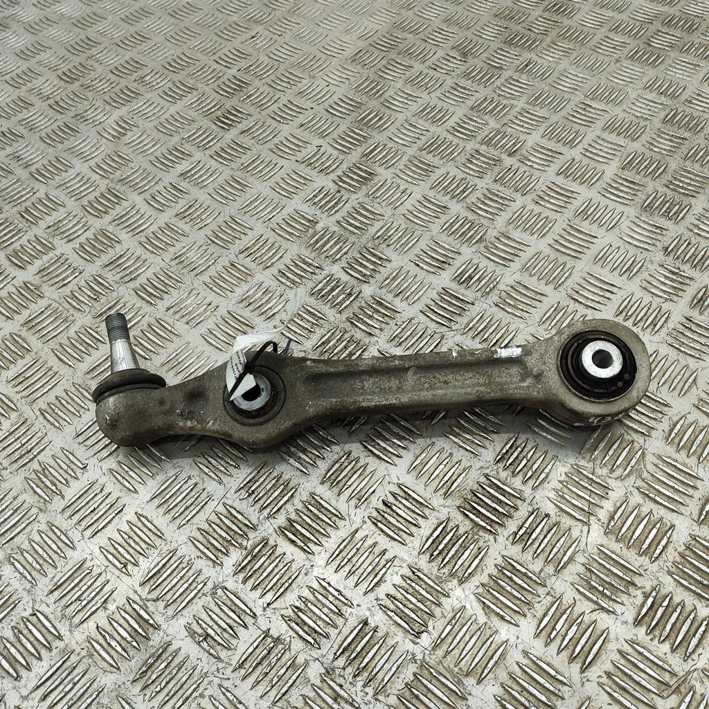 фото №6, Mercedes-benz glc x253 c253 2017 левая сторона нижний рычаг передний