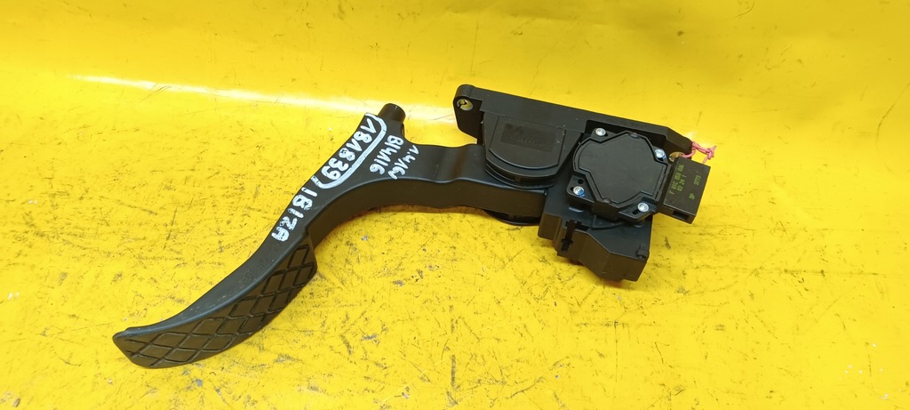 фото №10, Потенціометр газу ibiza 1,4b 16v 02807522a5