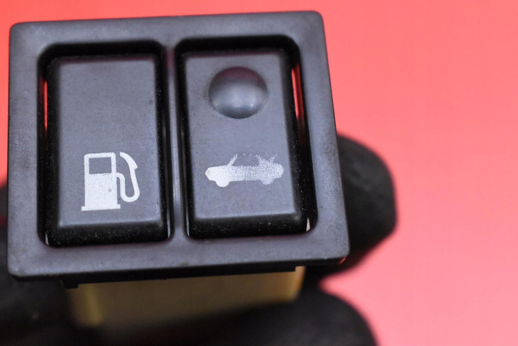 фото №8, Кнопка відкривання заливної пального 156726 lexus es 330 4 iv xv30 03-06