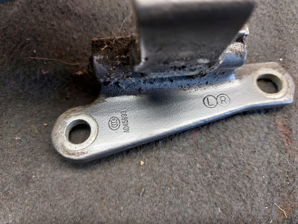 фото №2, Петлі двері праве lexus rc f15r