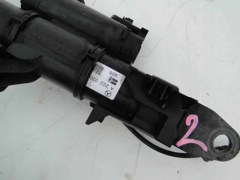 фото №10, Mercedes-benz c w206 rear left upper door hinge a2067305101 original