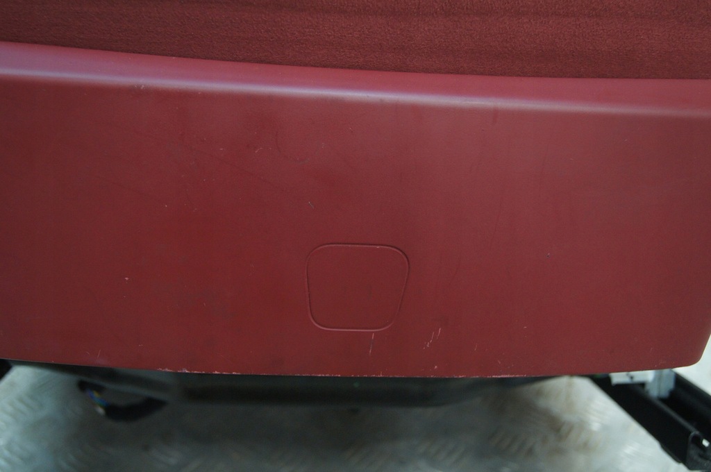 фото №14, Maserati levante сиденье правый пассажира красный