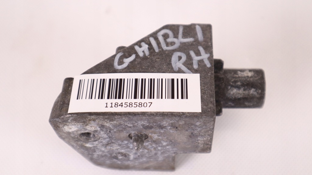 фото №7, Maserati ghibli 3.0 d 14- кронштейн радиатора правое