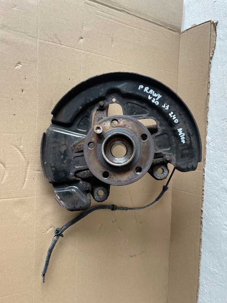 фото №1, Поворотний кулак ступиця правий перед 2.4 d5 volvo v70 iii