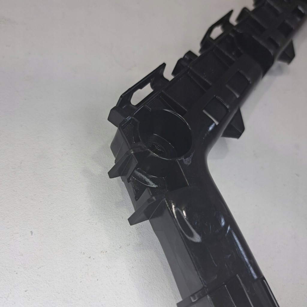 фото №7, Toyota corolla e210 e21 правий кронштейн кронштейн бампера заднього 52575-02210