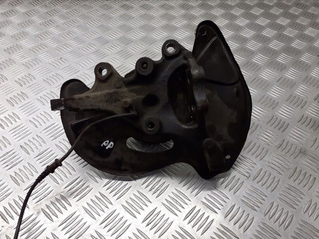 фото №2, Поворотный кулак правый перед mercedes w203 2.2 cdi