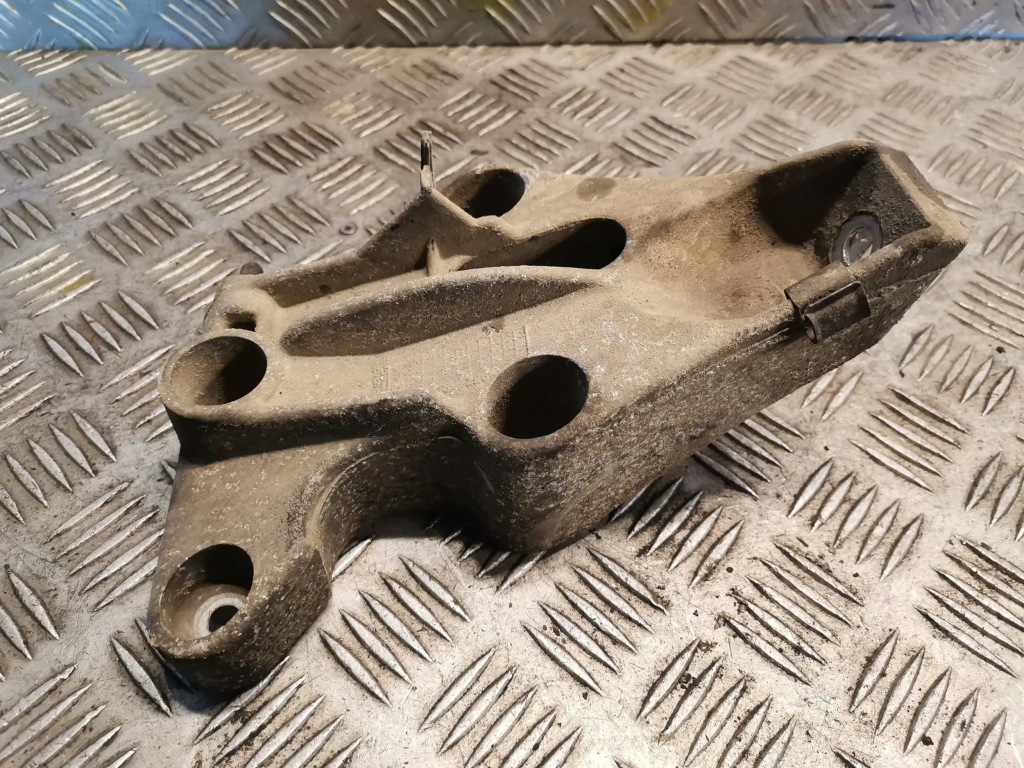 фото №1, Bmw 7 e38 кронштейн кронштейн кронштейн кронштейн опора двигателя 1093811 2.5 tds