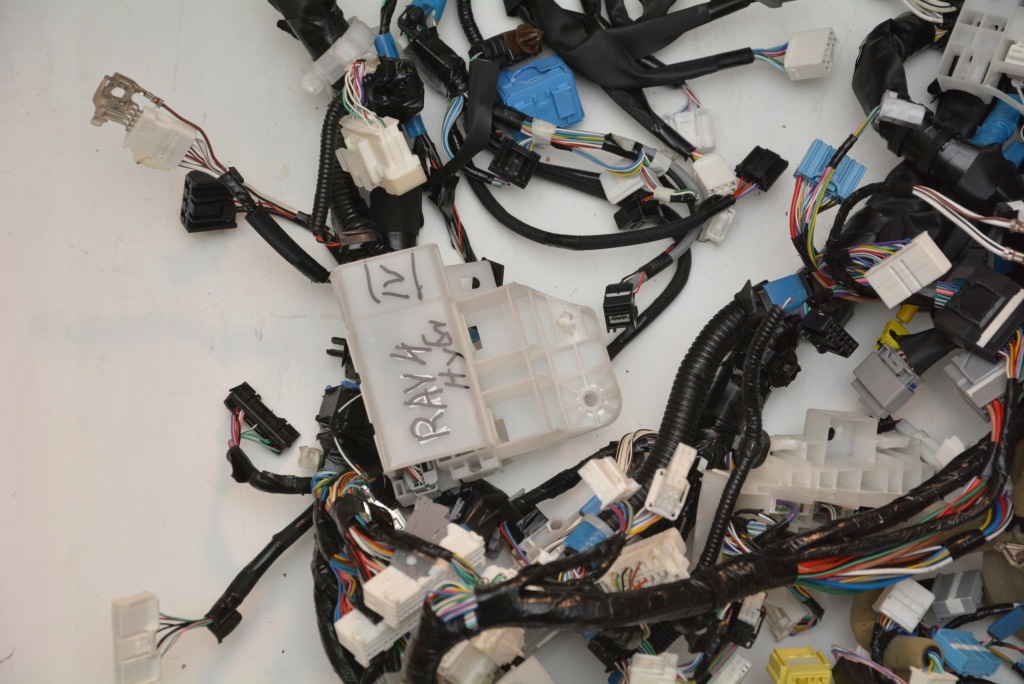 фото №6, Электропроводка приборная панель пол rav4 iv lift гибрид 15-2018r