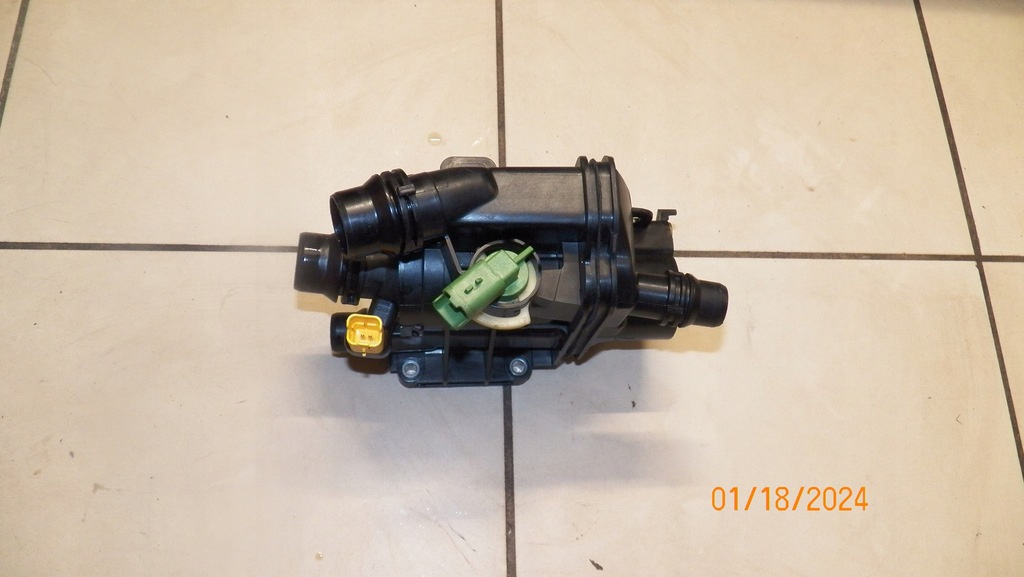 фото №1, Термостат citroen berlingo iv 1.2 thp 9812131480