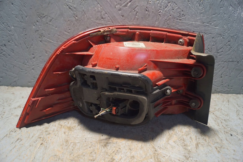 фото №15, Vw passat b7 kombi лампа правий задня s2087