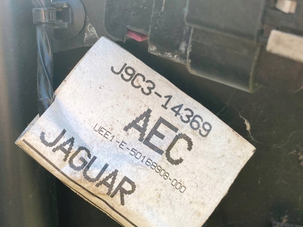 фото №12, Бампер перед передній jaguar e-pace x540 6pdc комплект оригінальний номер j9c3-17f003-aa7ba