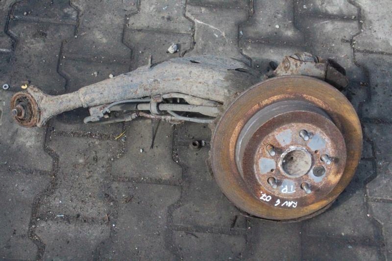 фото №1, Toyota rav-4 rav4 ii ступиця поворотний кулак правий задня