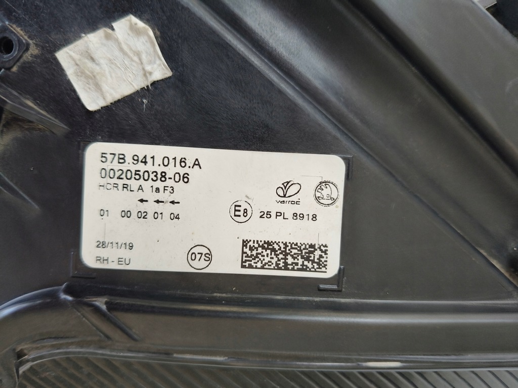 фото №11, Лампа правая фара skoda karoq 57a 17- led