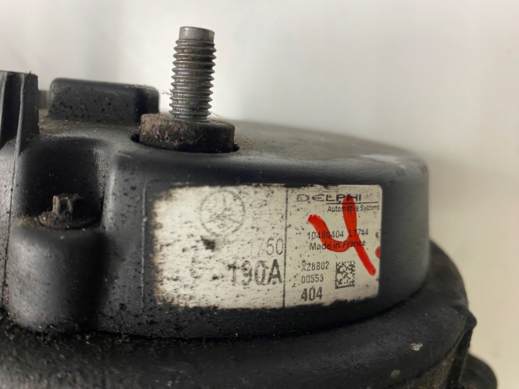 Mercedes ml w163 2.7 cdi w203 2.2 генератор водяной a0001501750 delphi 190a Цена
