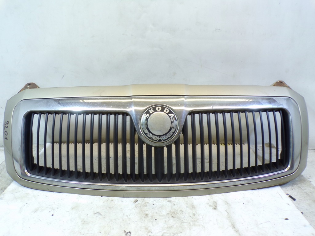 фото №1, Решётка радиатора решётка радиатора радиатора skoda superb 1 i цвет 9201