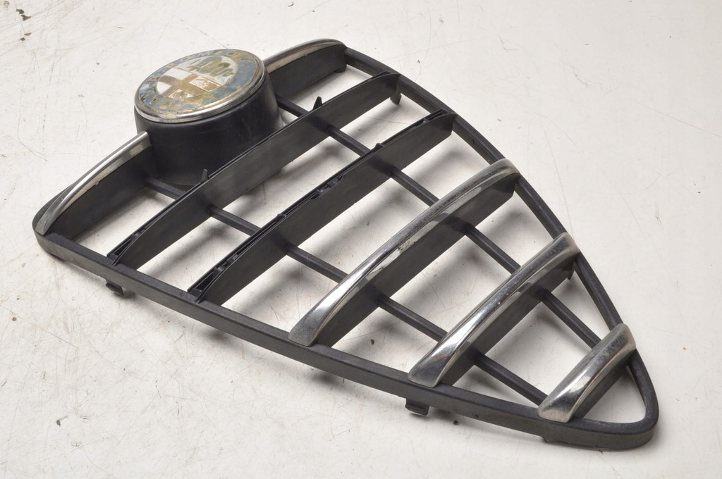 фото №1, Alfa romeo mito решётка радиатора решётка радиатора 156078532