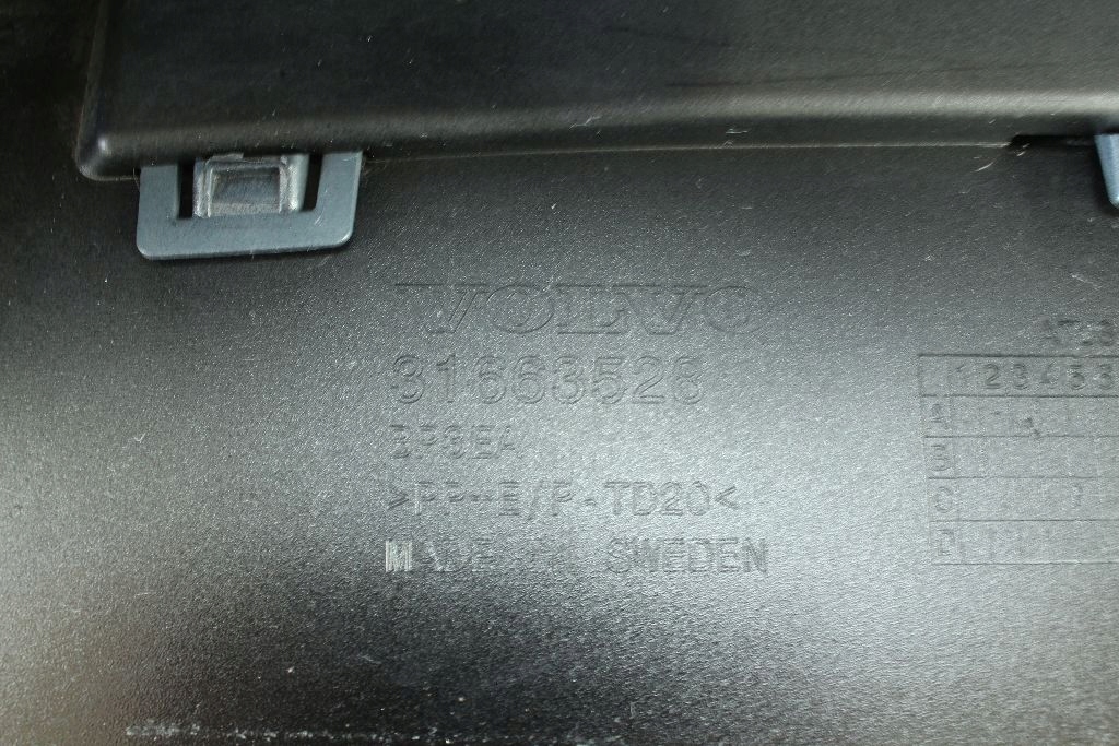 Спойлер бампера перед volvo xc90 ii lift r-design 31663528 Киев