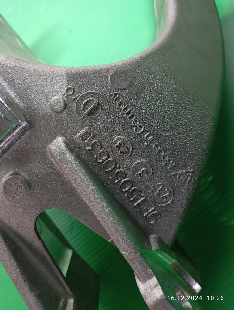 Купить Крепления подвеска задние левая porsche 911 gt3 14-19 nr/ 9f1505063 oryg