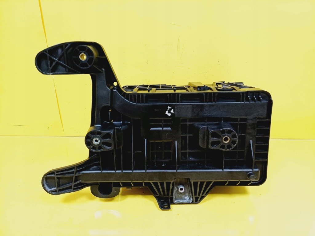Корпус на аккумулятор комплектная vw golf v 1k0915336b / 1k0915443c nr4 Доставка
