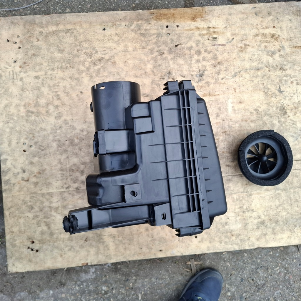 фото №7, Toyota hilux vii 7 2015- 2016-24 корпус фільтра повітря основа góra dół