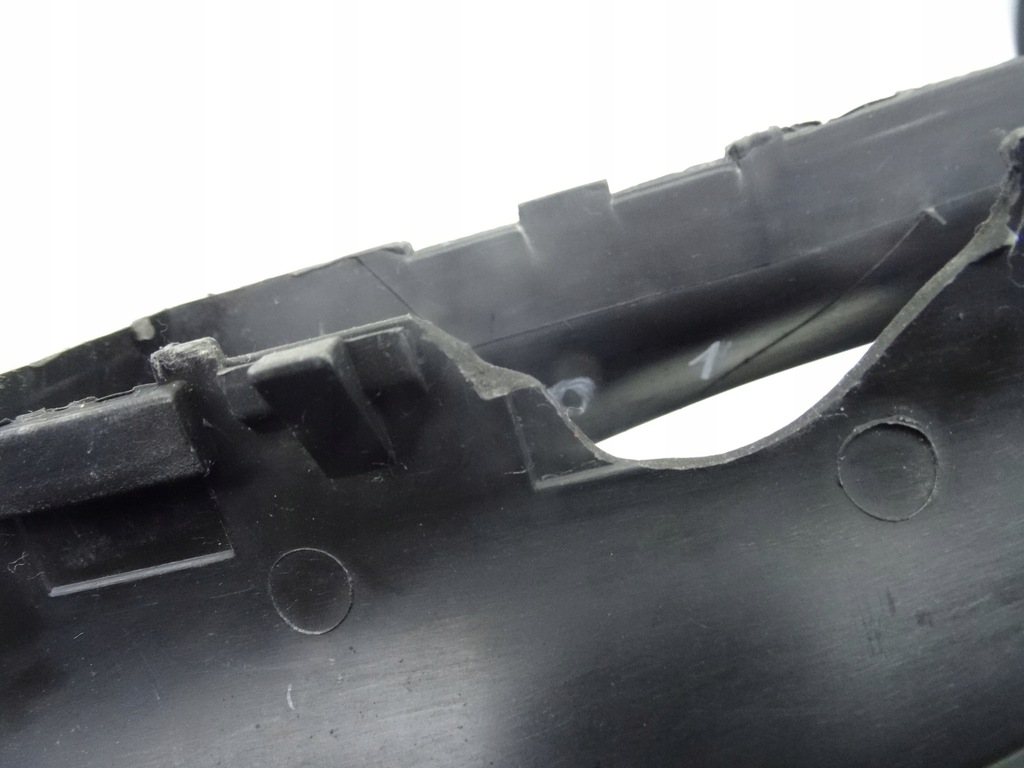 фото №5, 077129617b audi a8 d2 94-02 воздухозаборник воздуха