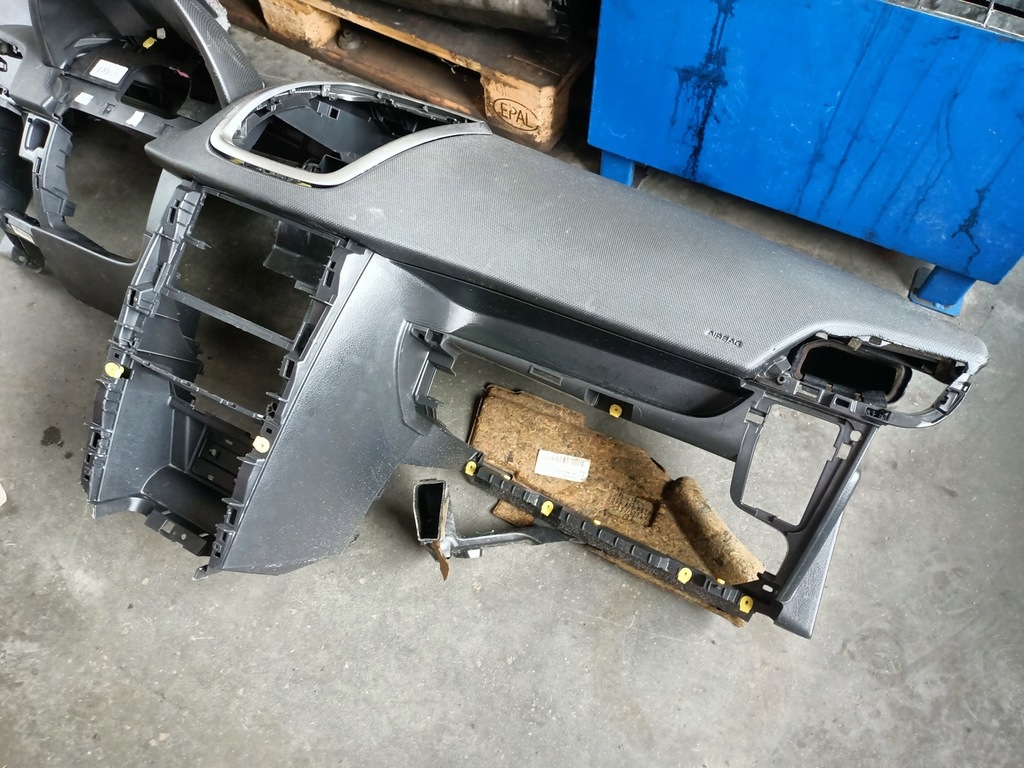 фото №3, Панель приладів peugeot 207