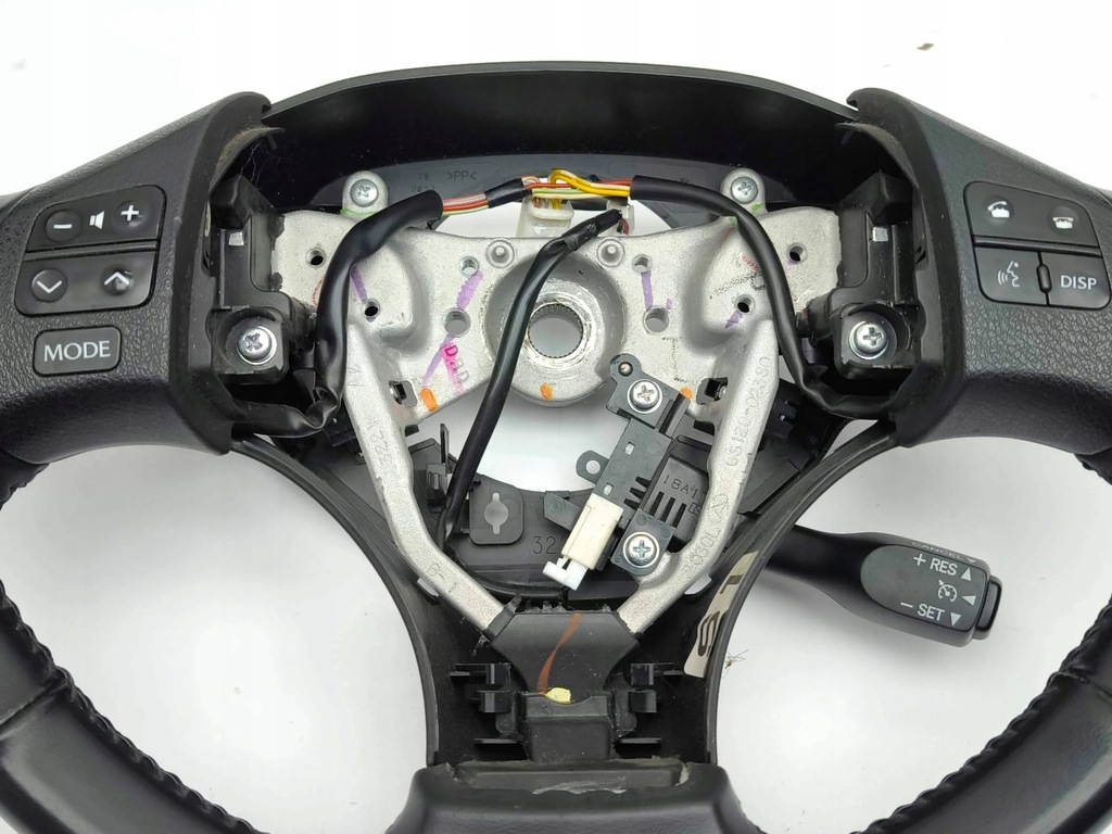 фото №9, Lexus is 220d-250-350 2007 воздуховод