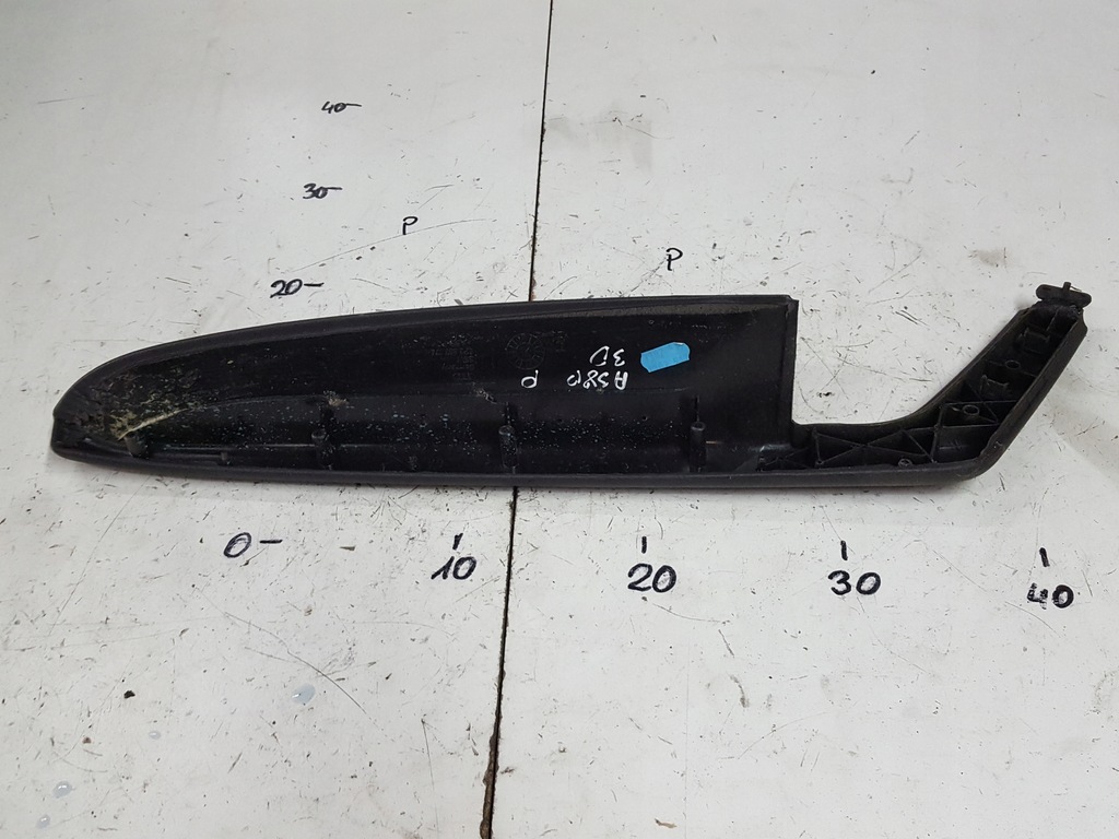 фото №4, Audi a3 8p 04-12r подлокотник обшивка правый перед 3d