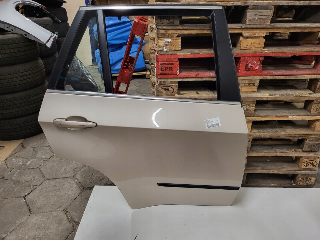 фото №1, Bmw x5 e70 lift дверь правый задняя полный kol.a92