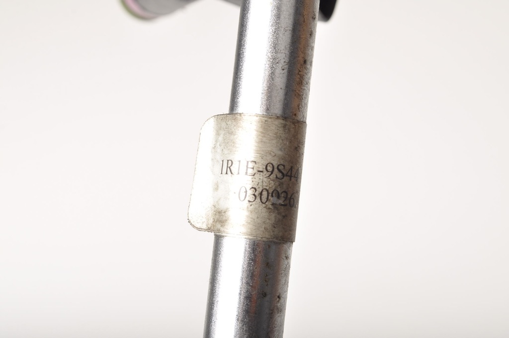 фото №7, Aston martin vanquish i молдинг впрыскная инжектор 1r1e-9s441-cb