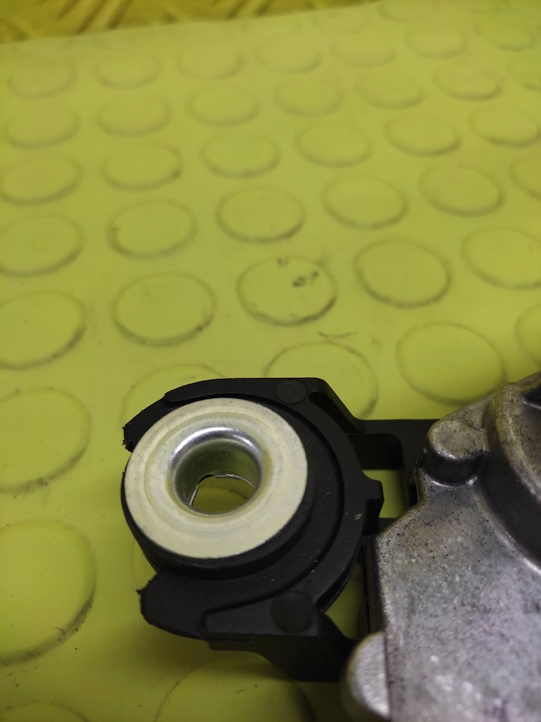 фото №6, Mazda 3 моторчик дворники задняя 0390201588