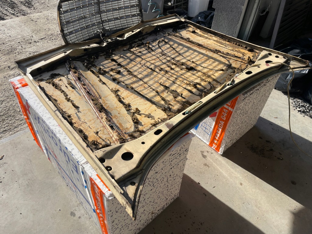 Капот mercedes w123 циліндр замка запалювання без  іржа Оригінал