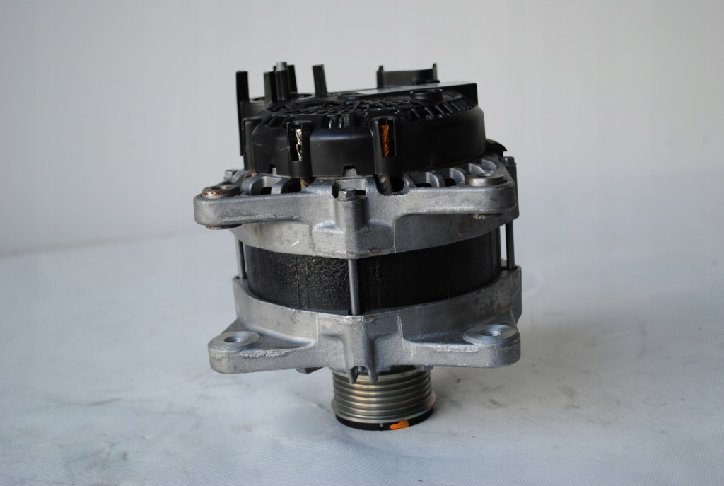 Генератор 231007536r renault Оригинал