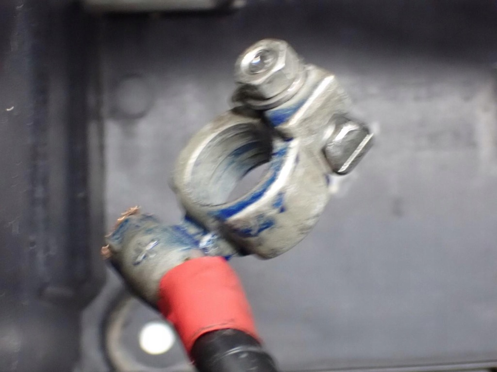 фото №8, Защита корпус клемма аккумулятор am51-10723-ad ford focus mk3 iii 12r