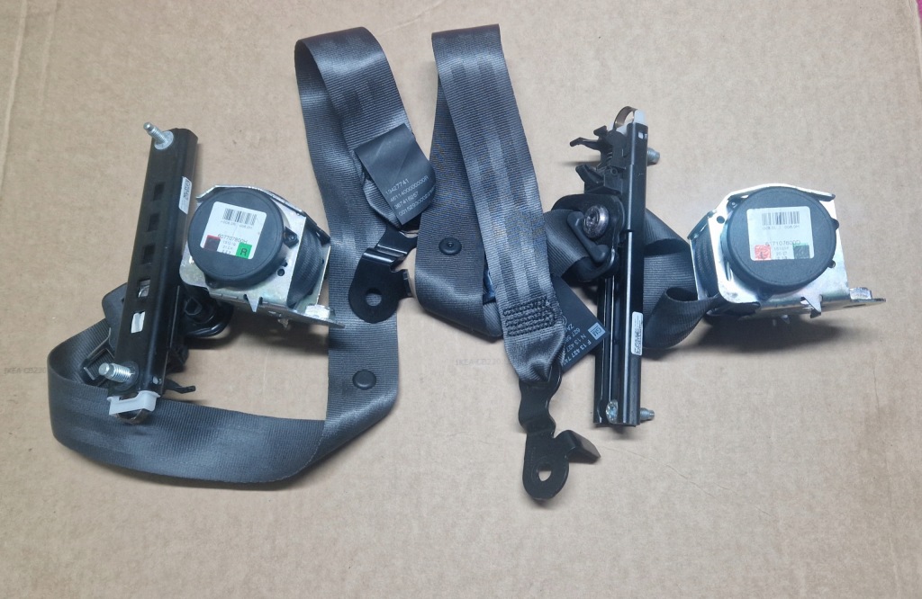 Купить Opel corsa e ремни ремень перед передние левое  правый  13427741 13427740 gm l r